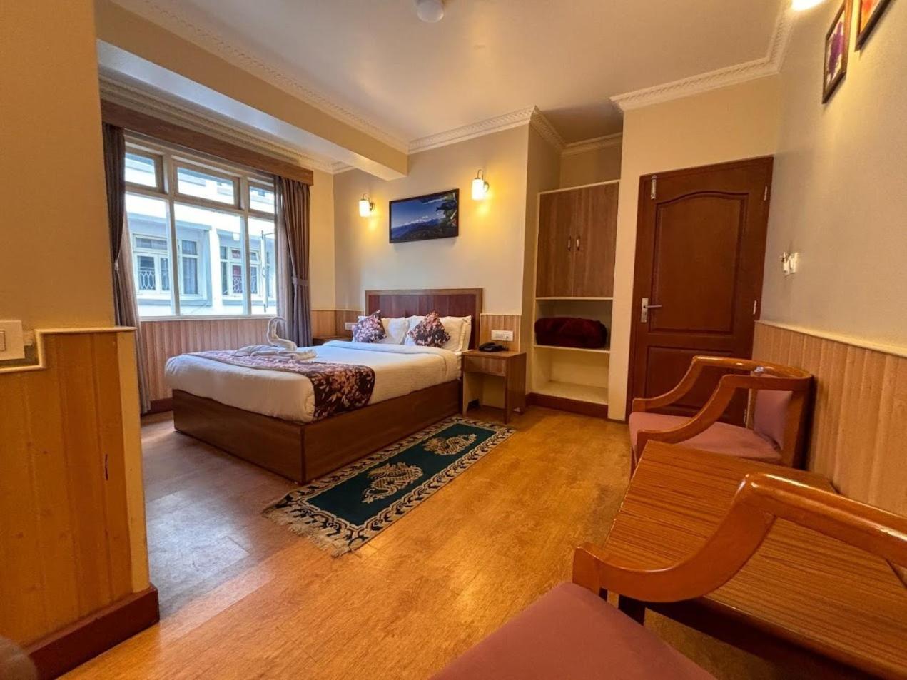 Serenity Taksa Palace Hotell Darjeeling  Eksteriør bilde